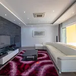 Elegant With Private Pool And Games Villa