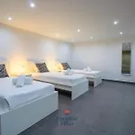 Elegant With Private Pool And Games
