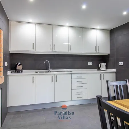 Elegant With Private Pool And Games Вилла Лоле