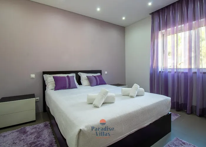 Elegant With Private Pool And Games 别墅 楼尔