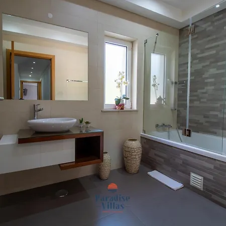 5-bedroom Algarve With Private Pool Villa *