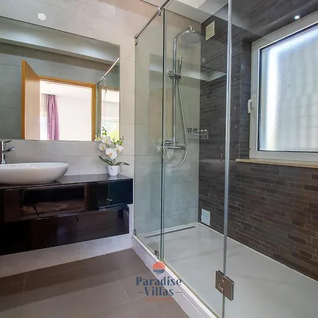 5-bedroom Algarve With Private Pool