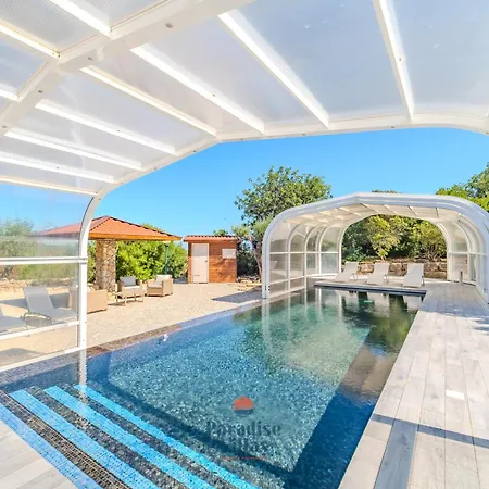 5-bedroom Algarve With Private Pool Villa Loulé