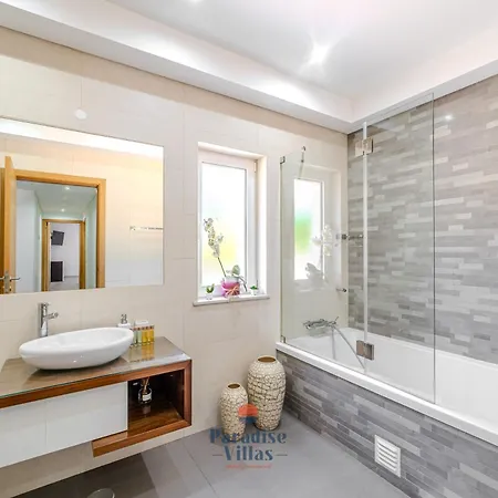 5-bedroom Algarve With Private Pool Villa *
