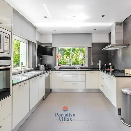 5-bedroom Algarve With Private Pool Villa *