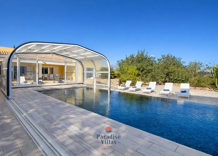 Elegant With Private Pool And Games Villa Loulé