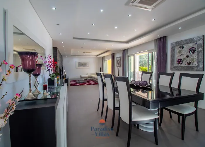 Villa Elegant With Private Pool And Games *