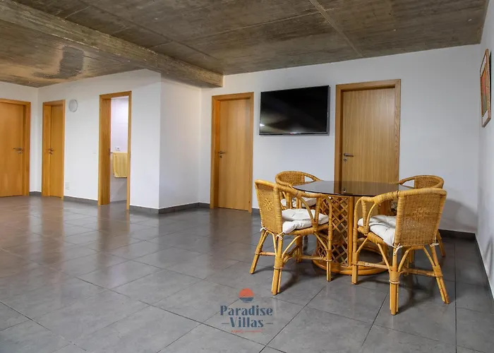 Villa Elegant With Private Pool And Games *